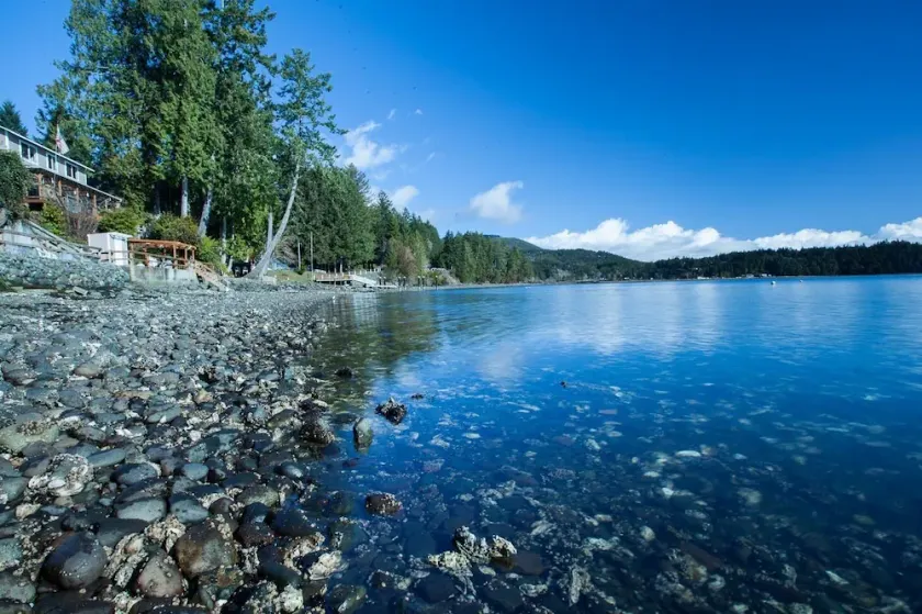 Waterfront Getaway, Beautiful Hood Canal - Image 1