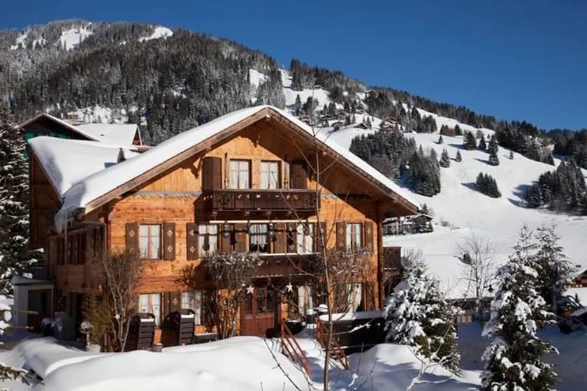 Large chalet to rent for 20 people - Image 1