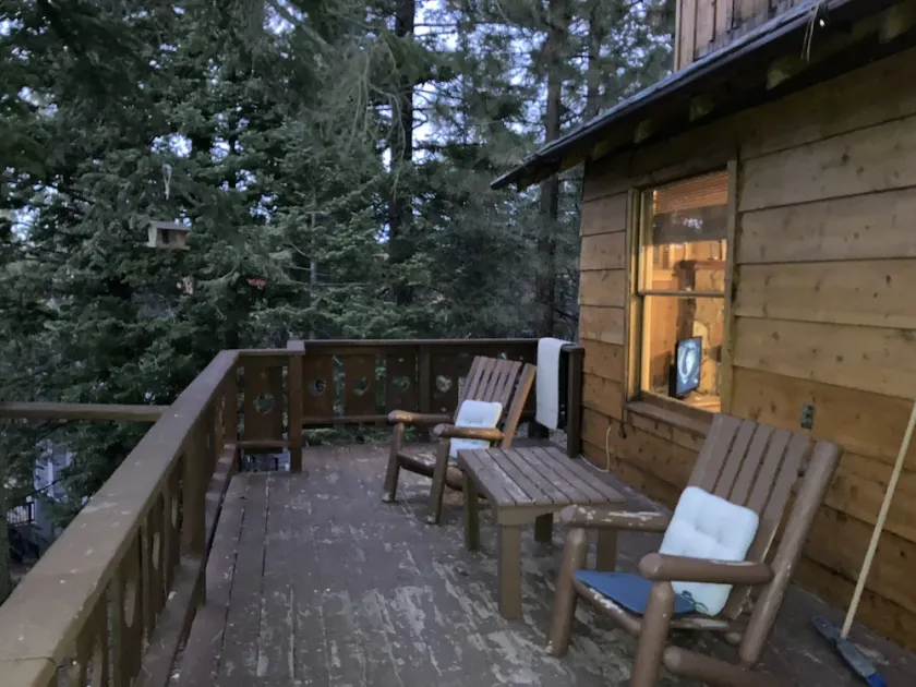 Cabine confortable à 2 pâtés de maisons de Bear Mountain dans le sud de la Californie - Image 1