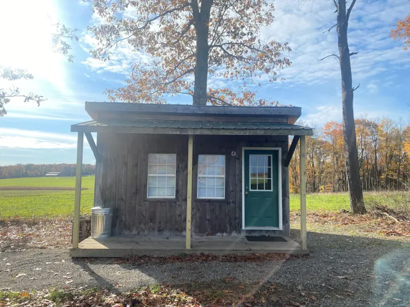Cabin with Beautiful Hilltop Views - Image 1