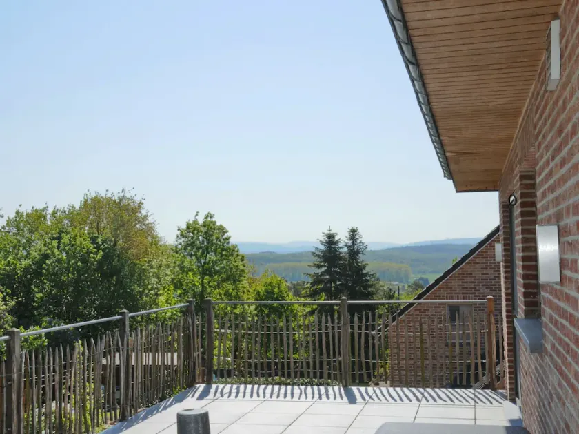 Modern Holiday Home in Noiseux with Garden - Image 1