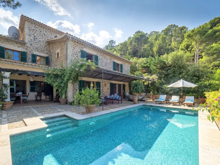 Sea Side Villa  - Image 1