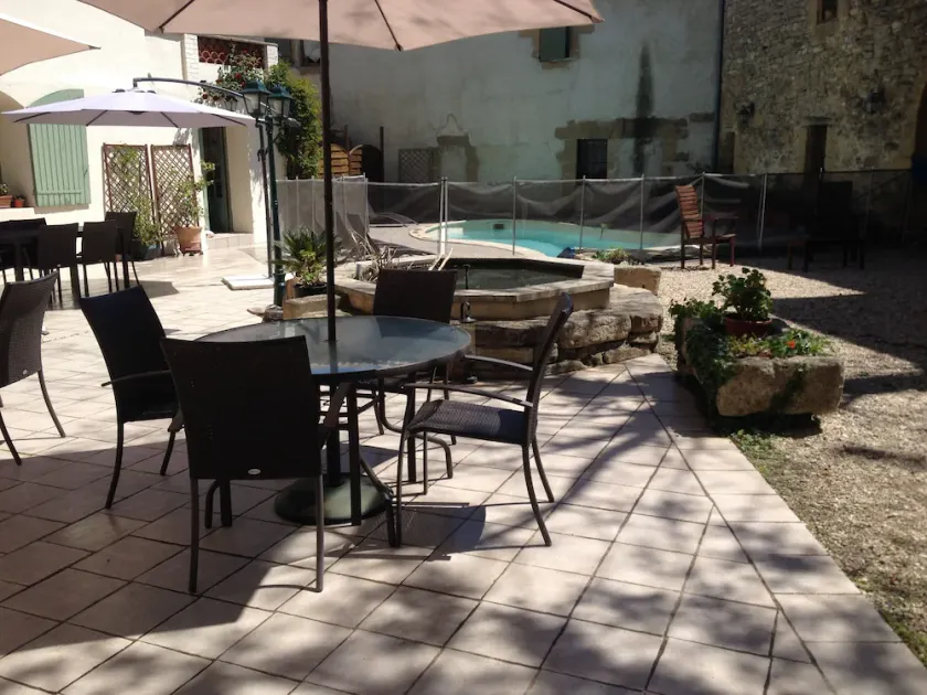 Saint Mediers: Appartamento GIRASOLE in mas del secolo di xviiio con terrazzo privato, piscina riscaldata rassicurata e Spa - Image 1