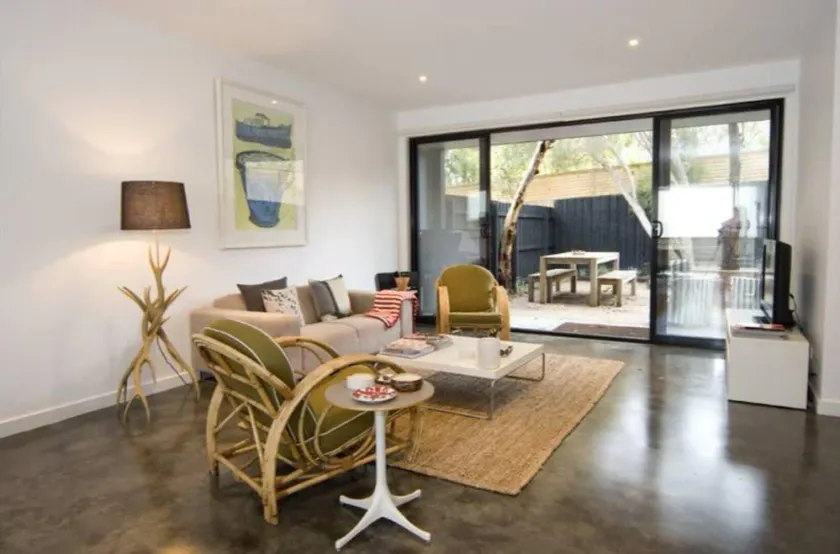 Iluka - Image 1