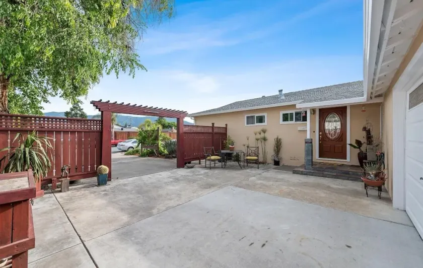 Charming 4B/2B near Cambrian - Work or vacation ready! - Image 1
