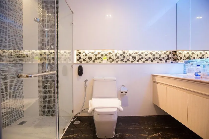 Pool Suite Condo,  Chaing Mai- Jacuzzi Suite - Image 1
