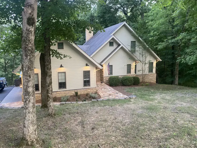 LAKE VIEW GETAWAY: On Barren River Lake, Great for Groups, 2 Decks, - Image 1