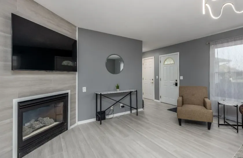 Modern and Cozy Home with Fireplace - Image 1