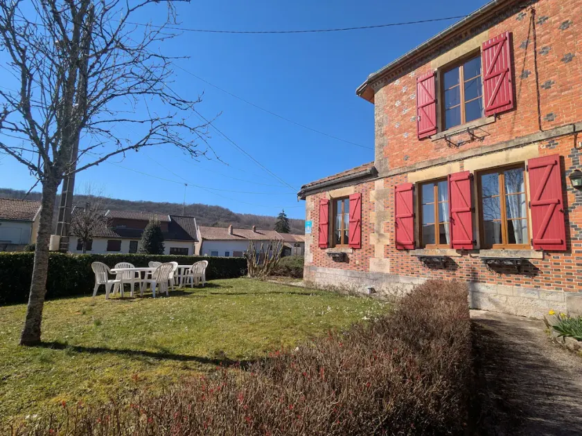 Charming 3-Bedroom Cottage in Verdant Futeau, Near Verdun and Châlons-en-Champagne - Image 1