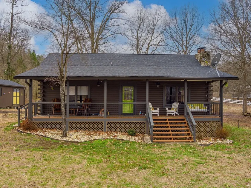 Beautiful home located on Lake Greenwood - Image 1