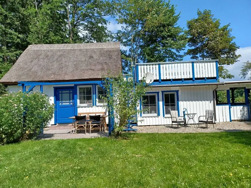 Vacation home Bredow - quiet and idyllic location in the Baltic seaside resort of Prerow - Image 1