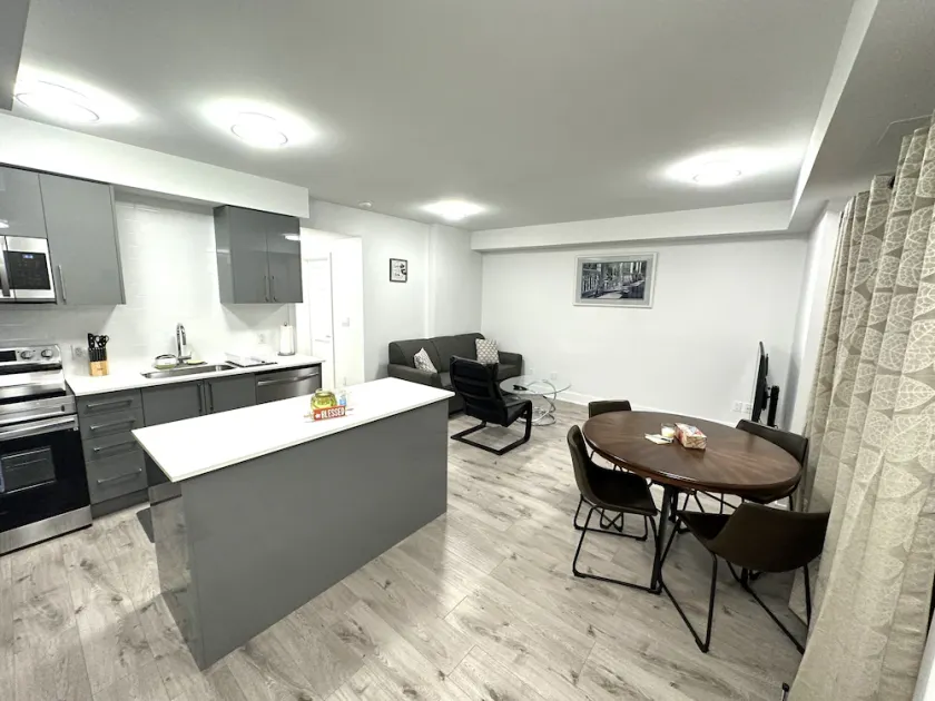 Lovely one bedroom condo with free parking - Image 1