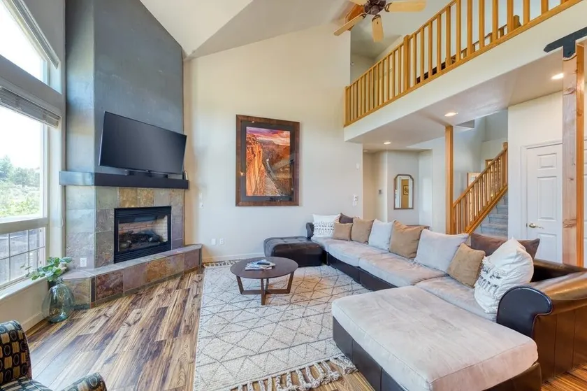 Perfect Family Getaway HotTub - sleeps 10 - Image 1