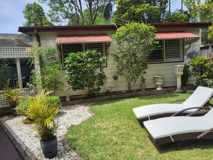 Delightful fully self contained cottage with all amenities included. - Image 1