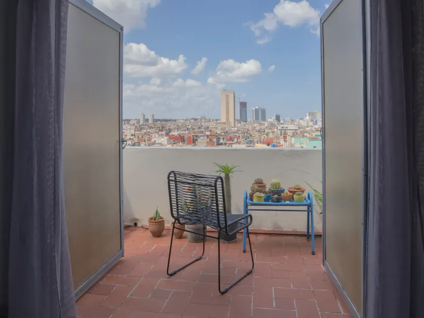 EL81 Guesthouse - Image 1