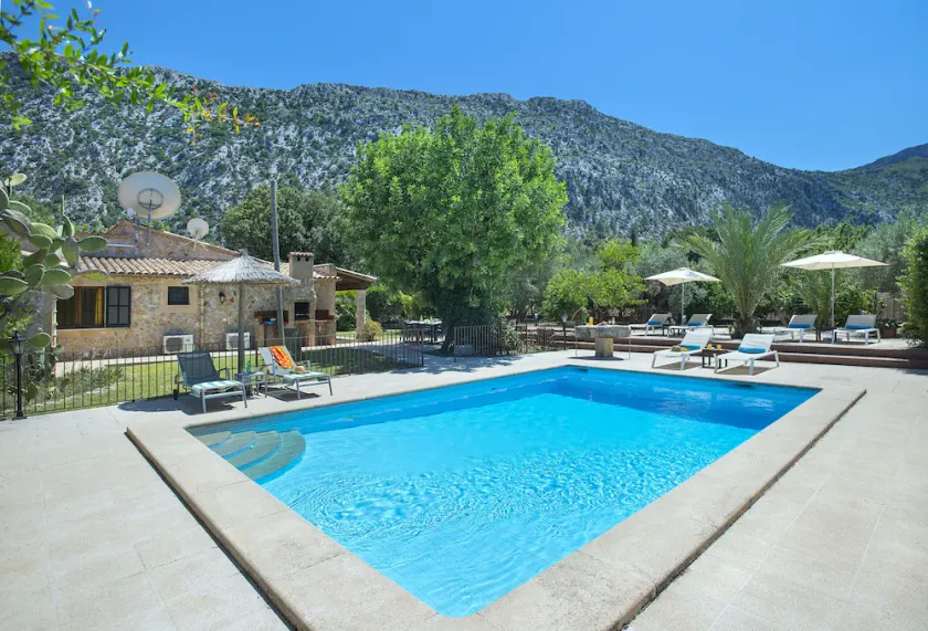 VILLA PAU - MOUNTAIN VIEWS AND NATURE - Image 1