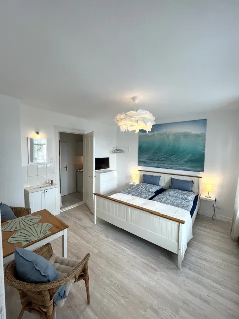 Apartment directly behind the dike in California on the Baltic Sea - Image 1