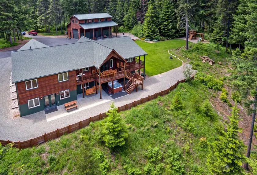 Incredible Aspen Lodge! Game Rooms*Hot Tub*Sledding Hill*5 Private Acres - Image 1