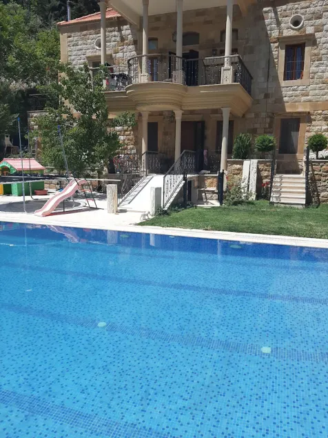 Villa with private pool 15x6 m, t - Image 1