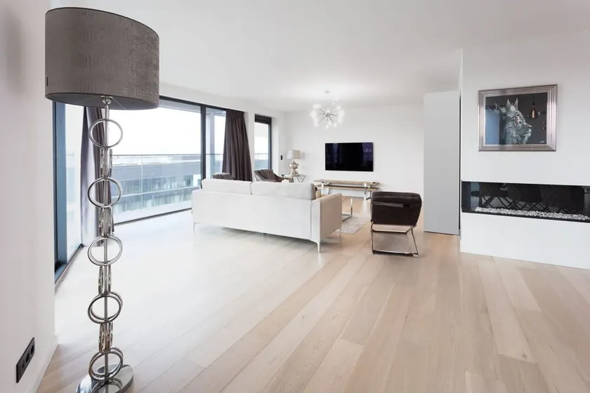 Prestigious exceptional 360 ° Panorama apartment in a new luxurious building - Image 1