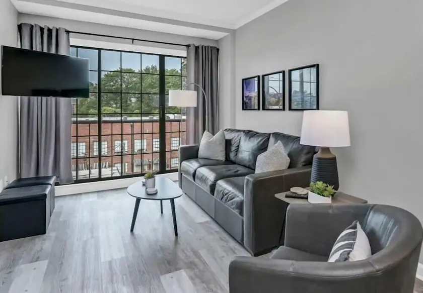 5pts Penthouse - Walk to USC & Downtown - Near Ft Jackson - Image 1