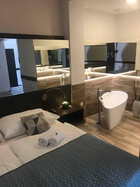 Hotel Centrum - Image 1