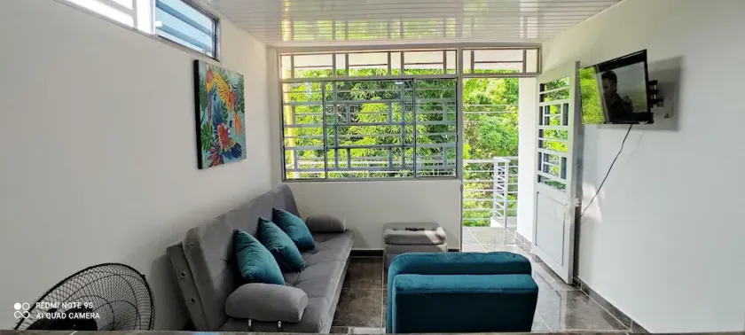 Beautiful apartment with country view and services - Image 1