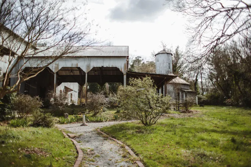 The Seed House: Renovated Octagonal Barn, Dog-friendly! - Image 1