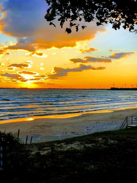 Casa de playa perfecta en el lago Erie, con playa privada de arena y increíbles puestas de sol - Image 1
