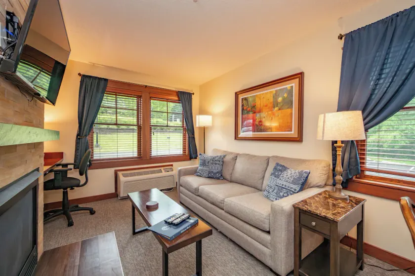 Suites at Silver Tree: A126 One Bedroom Standard View - Image 1
