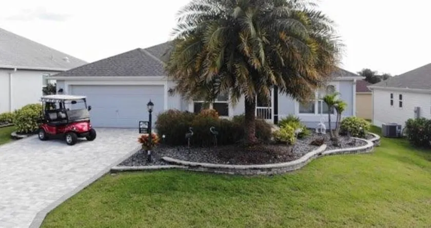 Amazing three-bedroom home in The Villages. Great spot for a memorable vacation! - Image 1