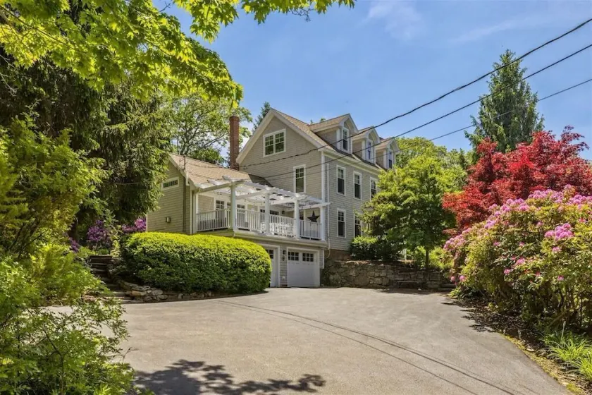 Luxurious Home By The Beach - a true coastal home in the heart of Kennebunkport - Image 1