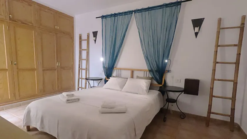 APPARTEMENT PRÈS DE LA PLAGE IDÉALE DE FAMARA POUR COUPLES OU FAMILLES AVEC ENFANTS - Image 1