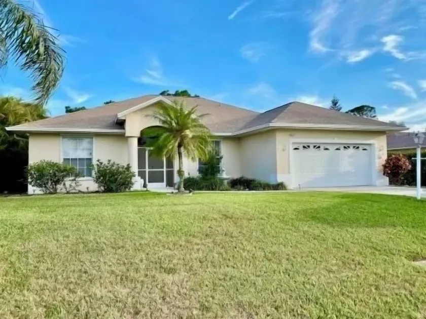 Peaceful Retreat Floride ... 3BR spacieuse / 3BA Piscine privée Accueil - Image 1