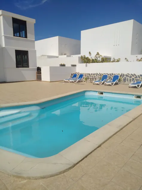 Appartement à Playa Blanca, bien situé, près de Marina, Internet / TV sécurisé. - Image 1