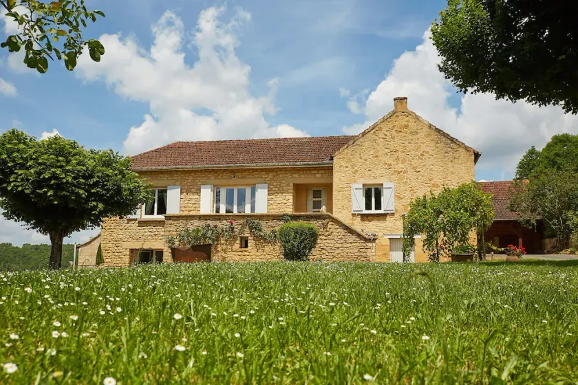 Schönes Steinhaus mit seiner Geräumigkeit und Ihrem Traumurlaub in Beynac - Image 1