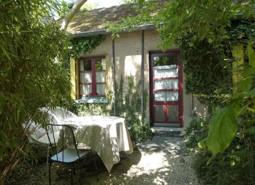 small house full of charm - Image 1