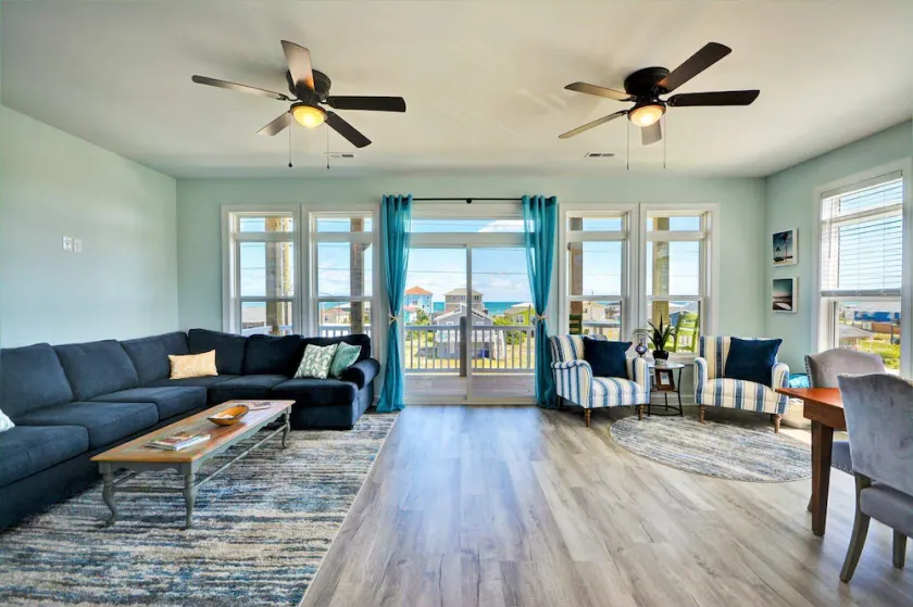 Knot Salty- Ocean View 4-bedroom for up to 11 in North Topsail Beach - Image 1