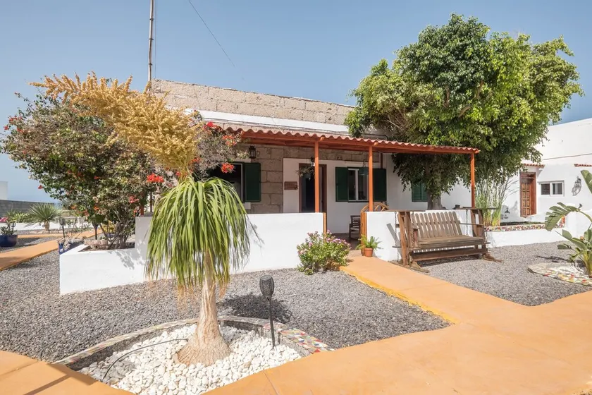 Casa de férias tradicional \"Casa Verode\" em Alcalá com 2 terraços e vista para o mar - Image 1