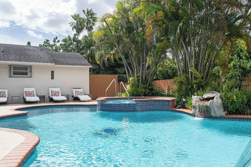 Private Pool w/ Hot Tub! Family Friendly Subtropical Retreat w/ Huge Yard - Image 1
