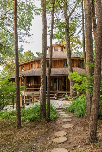 15 Bedroom, Hot tub, Put Put, Pond, Pool Table - Image 1