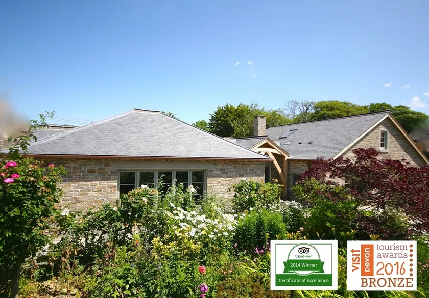 Award winning Cottage by the sea Tennis/Fast WIFI/Dog/Jacuzzi walk to beach - Image 1