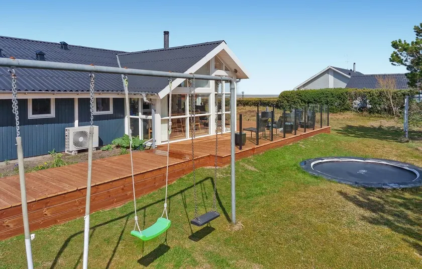 Strandhaus in Hadsund mit Sauna - Image 1
