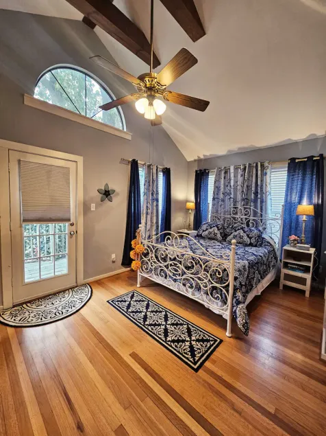 Secluded Two-Story Country Style Loft with Balcony & Free Parking in The Heights - Image 1