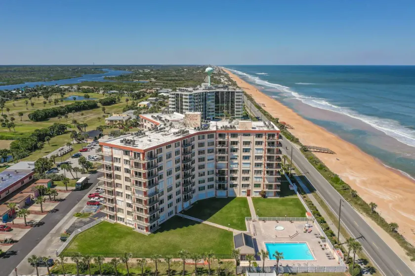 Direct Beach Views - Sleeps 4, Corner Unit Tennis - Pool - Image 1