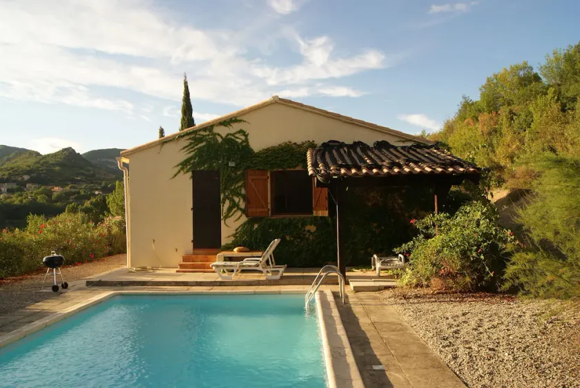 Villa aislada con huerto privado y piscina - Image 1