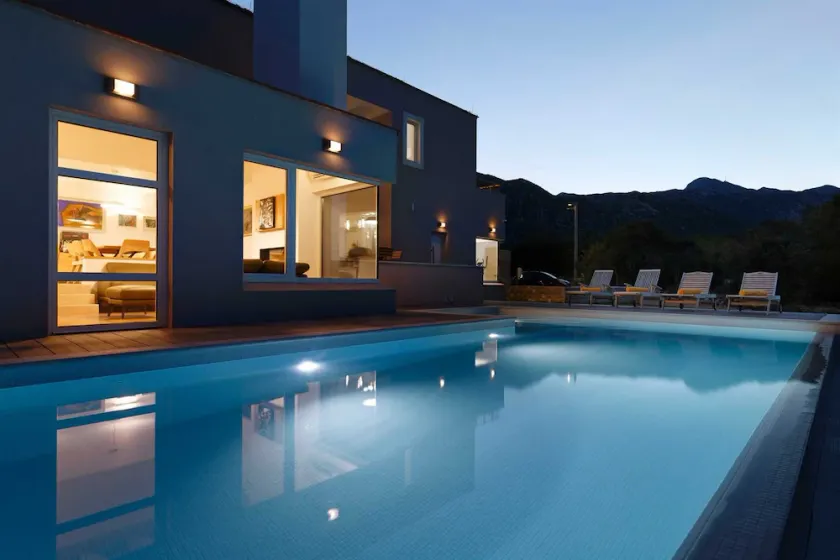 Charmante villa de 4 chambres pour 8 personnes, avec vue imprenable et piscine chauffée - Image 1