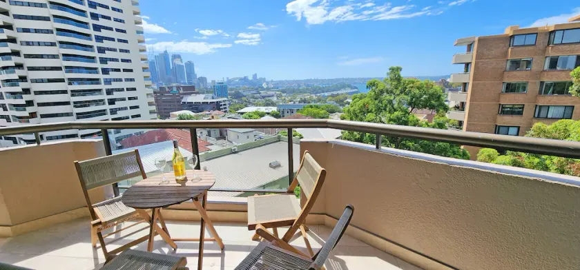 Outstanding Opera House & Harbour Bridge Views - Image 1