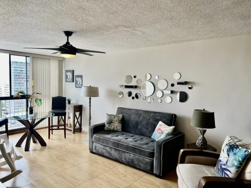 Walk to the beach! Isla Verde - Image 1