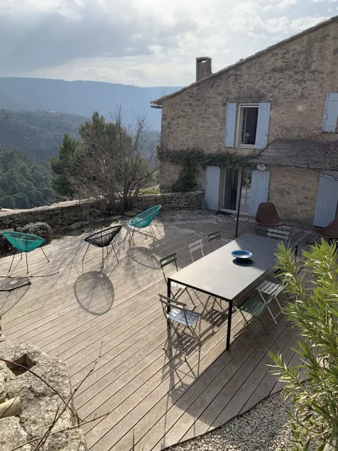 Property in the heart of the Petit Luberon - Image 1